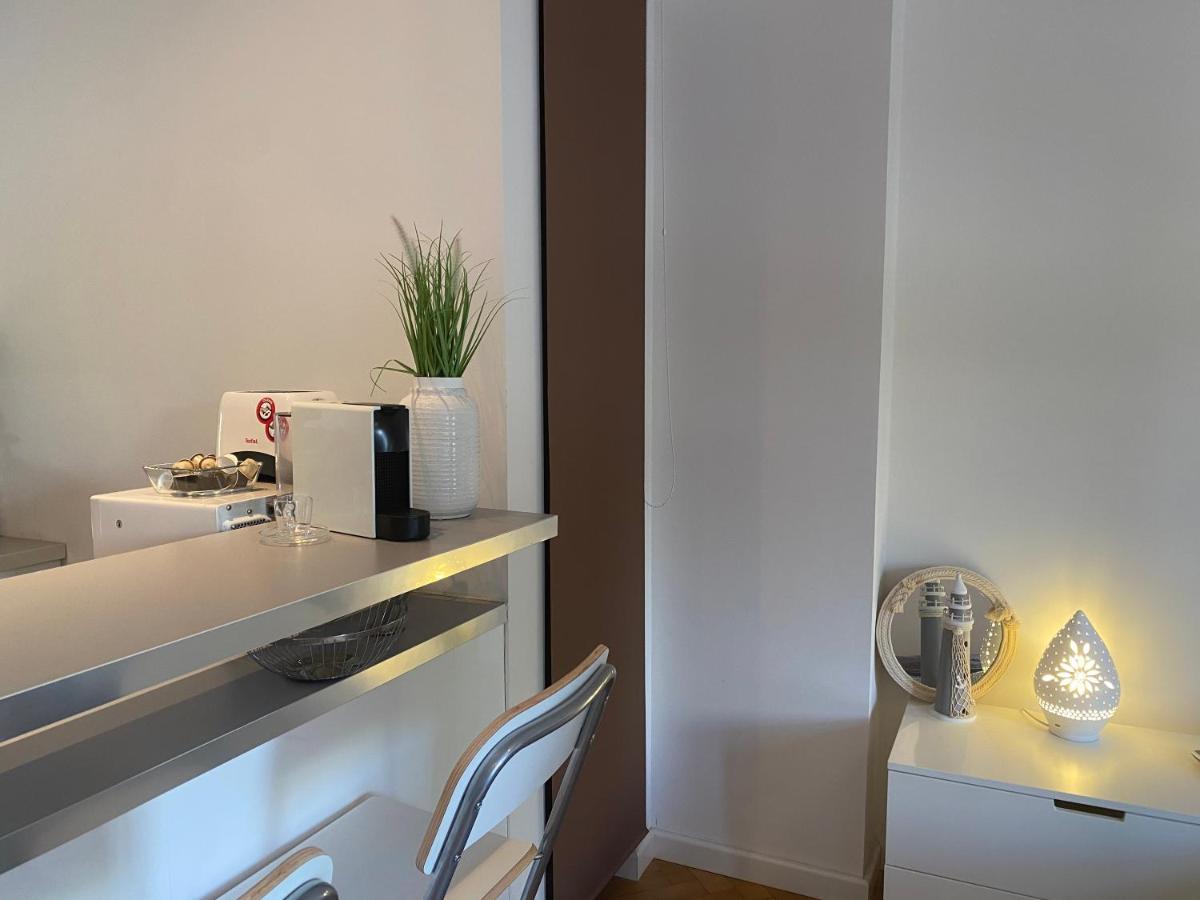 Blue Port Apartment In Ujlipotvaros With Free Parking Budapest Exterior photo