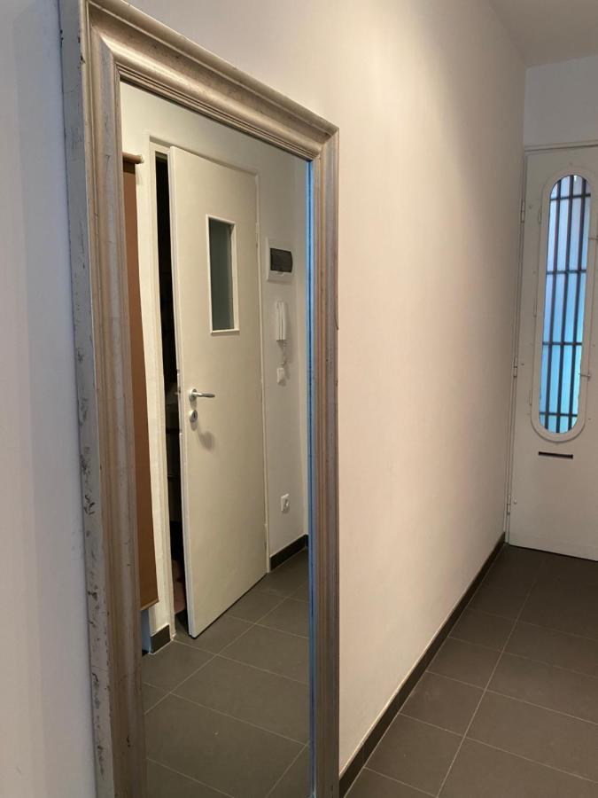 Blue Port Apartment In Ujlipotvaros With Free Parking Budapest Exterior photo